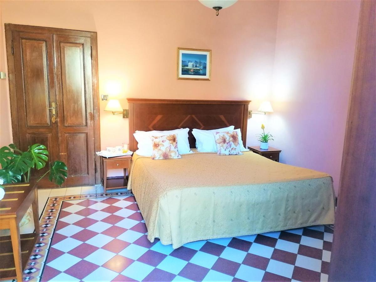 Hotel La Rondinella Cannero Riviera Ngoại thất bức ảnh