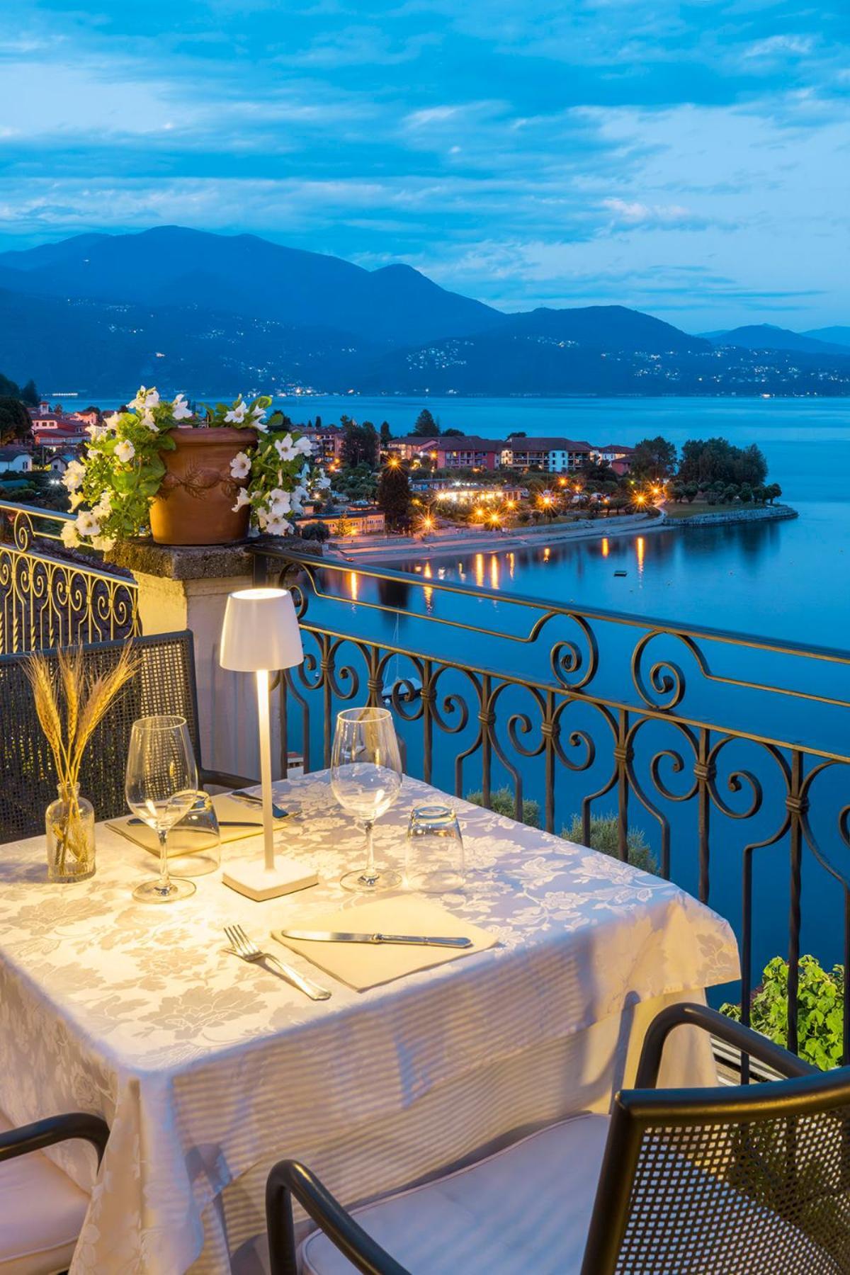 Hotel La Rondinella Cannero Riviera Ngoại thất bức ảnh