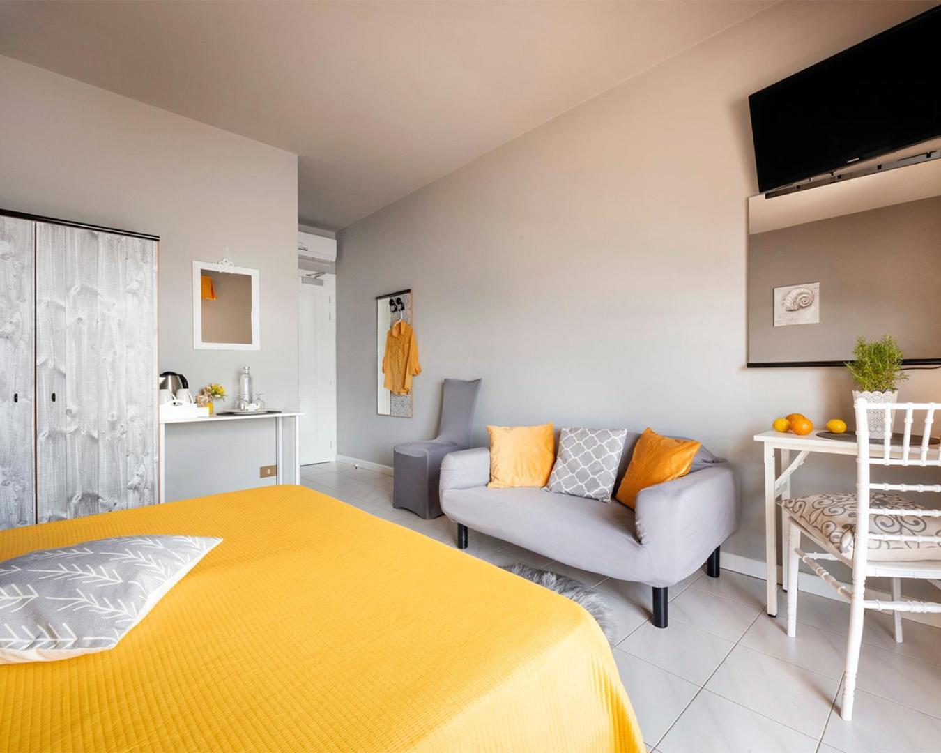 Hotel La Rondinella Cannero Riviera Ngoại thất bức ảnh